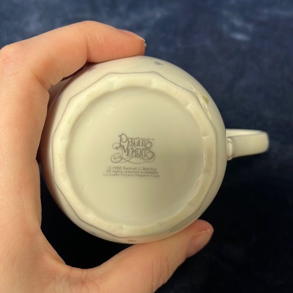 VTG Precious Moments friends pitcher - Picture 3 of 3